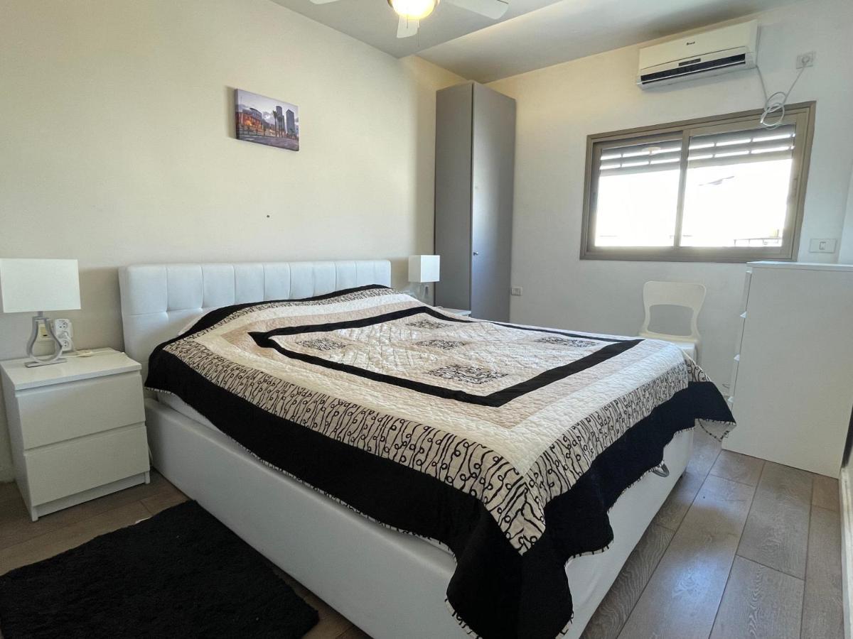 Beautiful 2-Bedroom Condo In The Heart Of Tel Aviv Eksteriør bilde